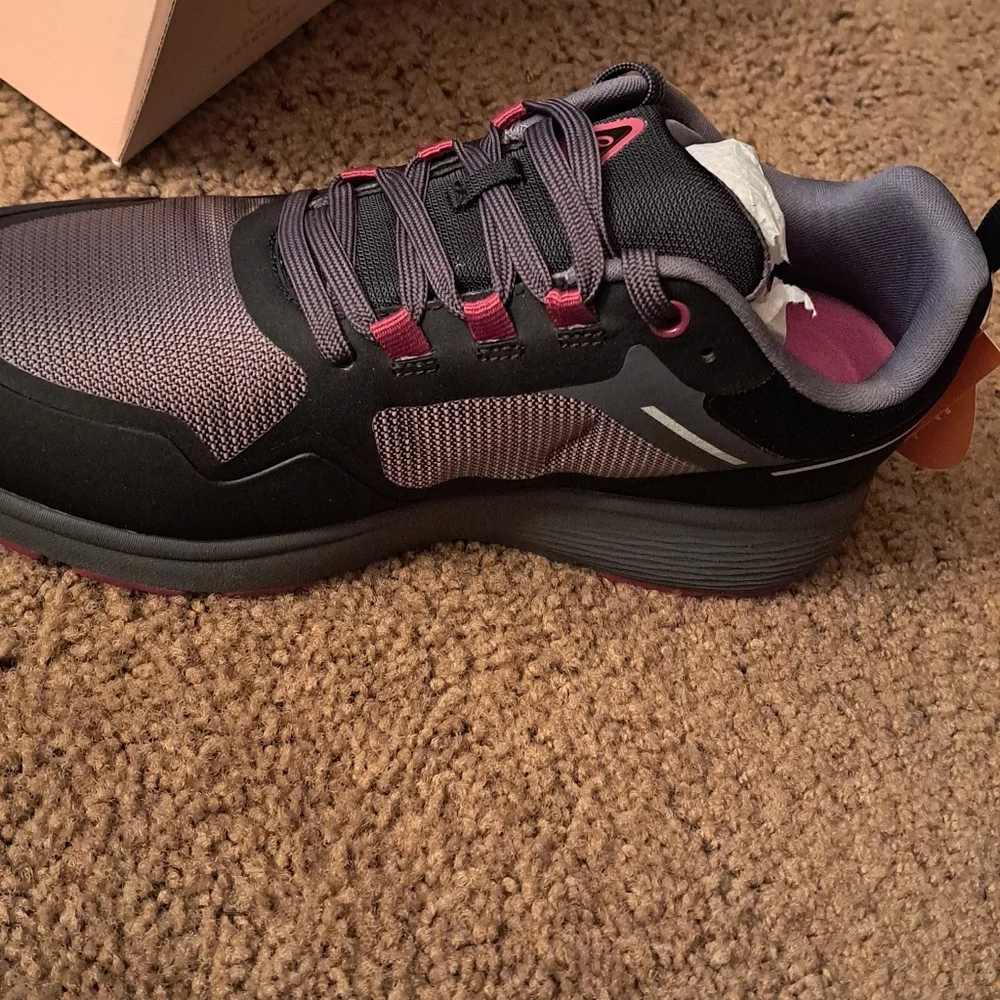 Easy Sprit Womens Skyview Water Resitant shoes NWT